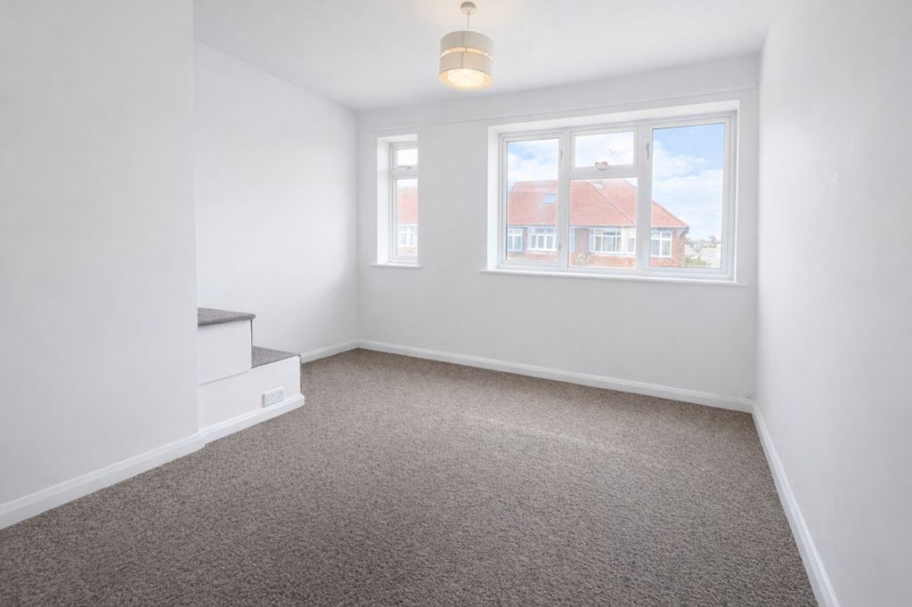 Property photo 3 of 6 Photo 3