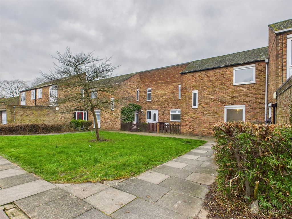 Property photo 1 of 8