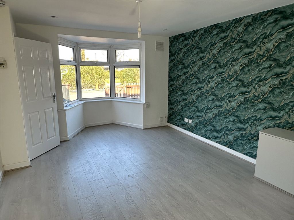 Property photo 2 of 12 Picture No. 13