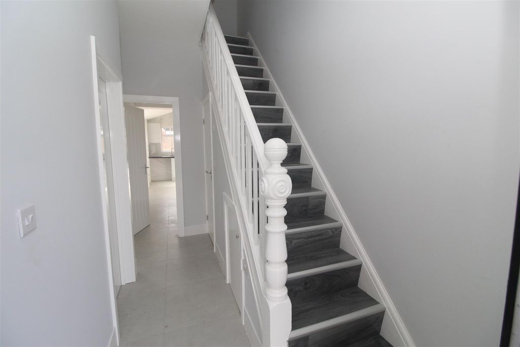 Property photo 3 of 18 Img_2369.Jpg
