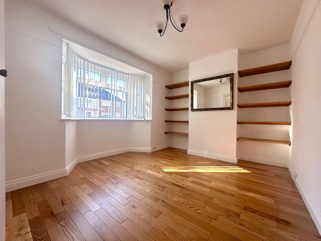 Property photo 3 of 8 View