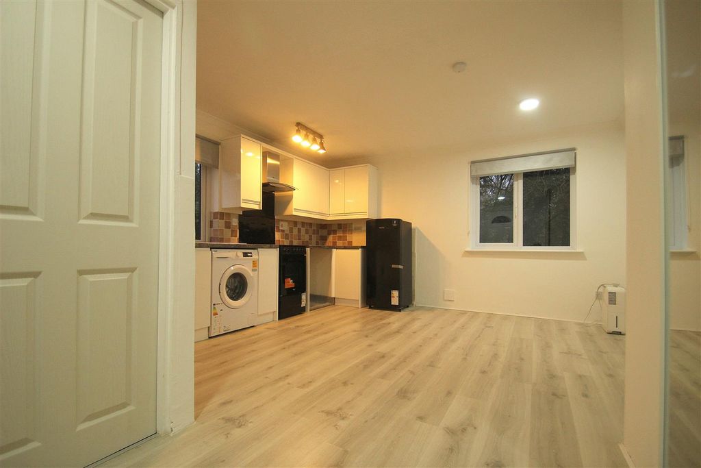 Property photo 3 of 7 Dani2.Jpg