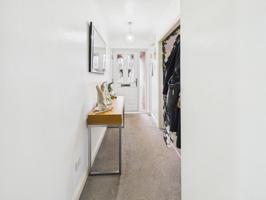 Property photo 2 of 20