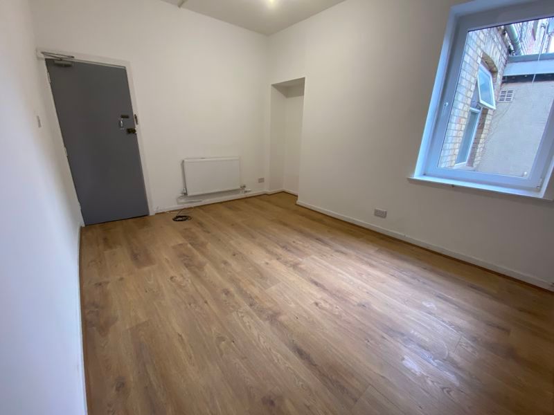 Property photo 3 of 13 Photo 4