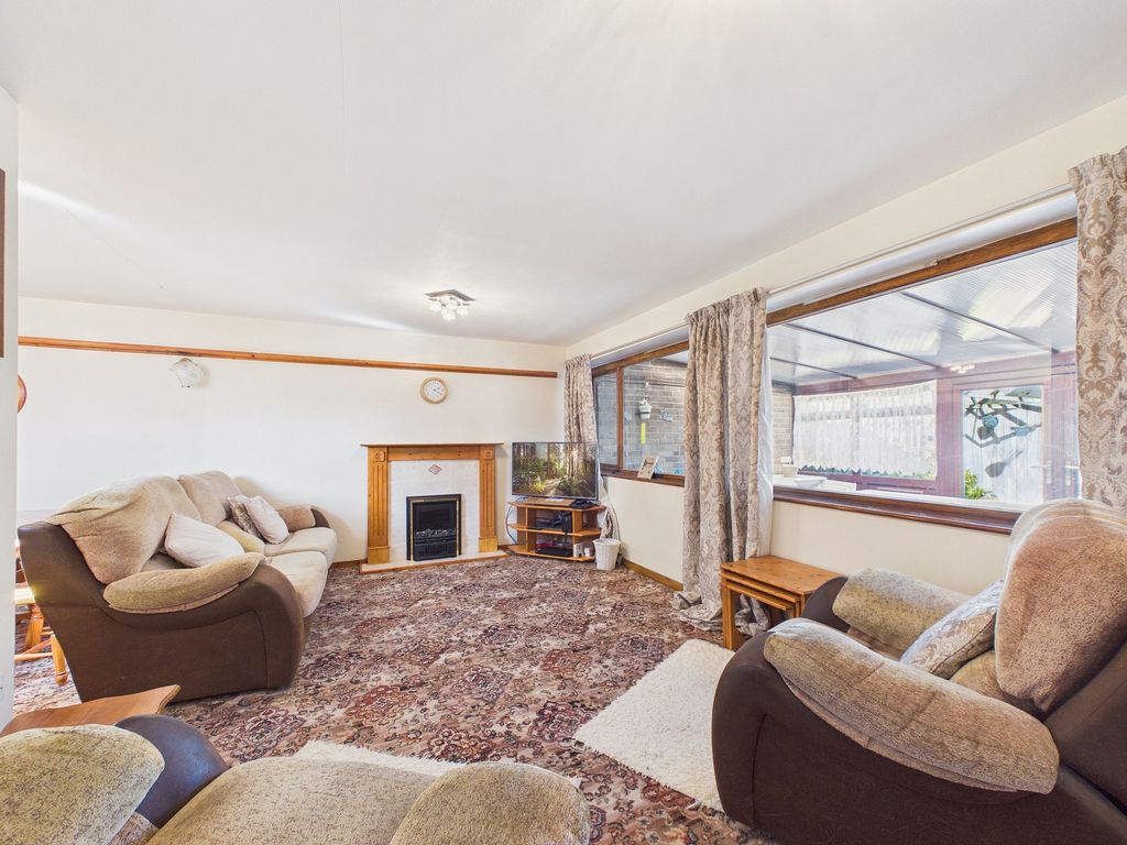 Property photo 2 of 12 Lounge/Diner