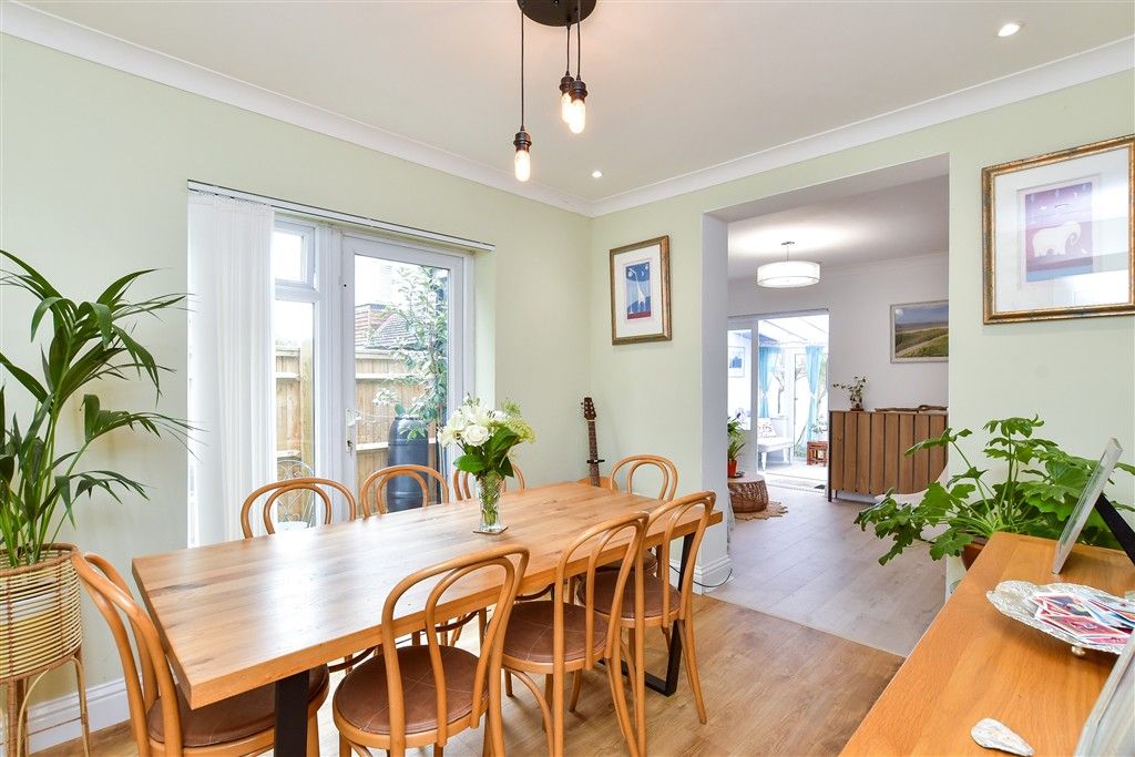 Property photo 2 of 16 Dining Area