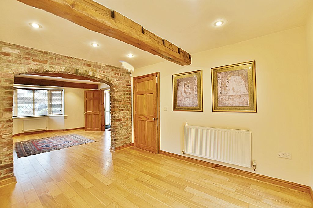 Property photo 3 of 23 Photo 2
