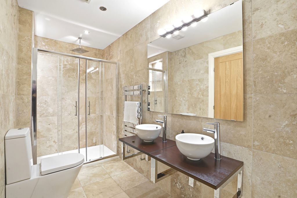 Additional image 15 of 6 bed detached house for saleBirchwood Dell, Bessacar, Doncaster DN4