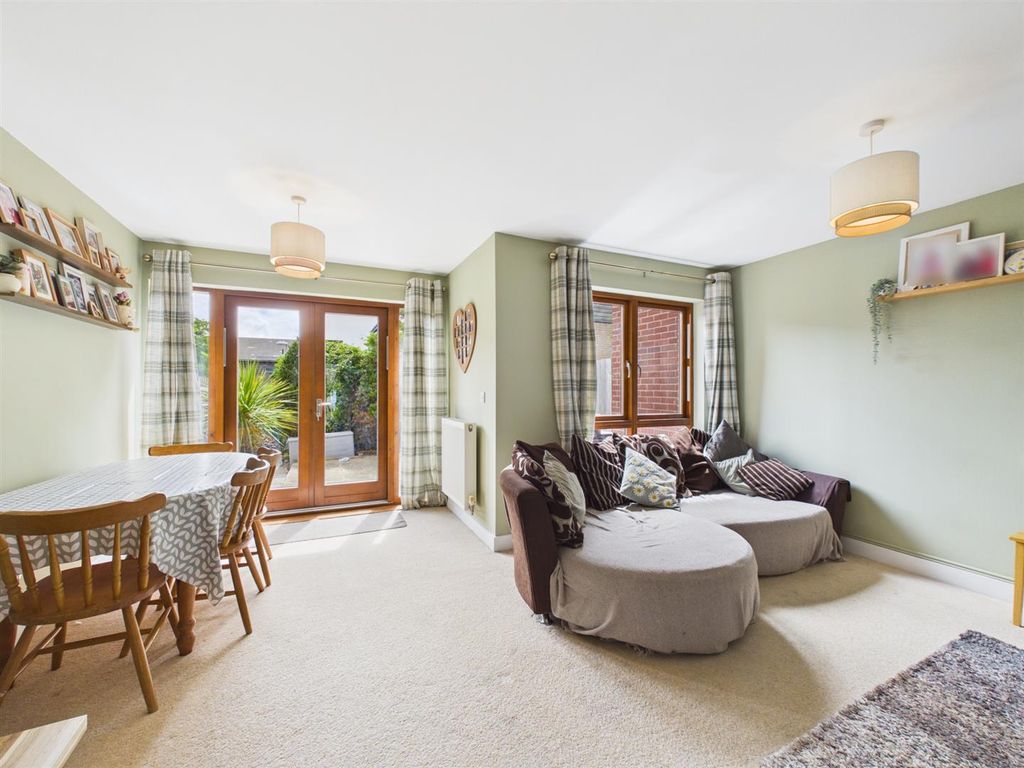 Property photo 3 of 16 Sitting / Dining Room