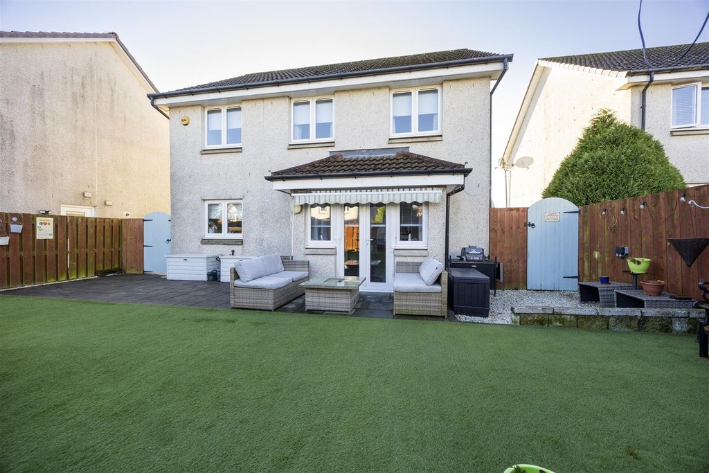 Property photo 2 of 32 18_Honeywell_Grove_Stepps_002.Jpg