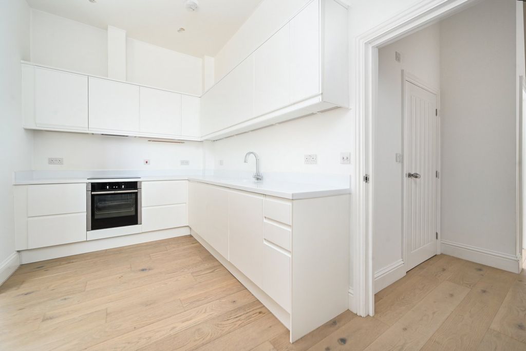 Property photo 2 of 17 Picture No. 07