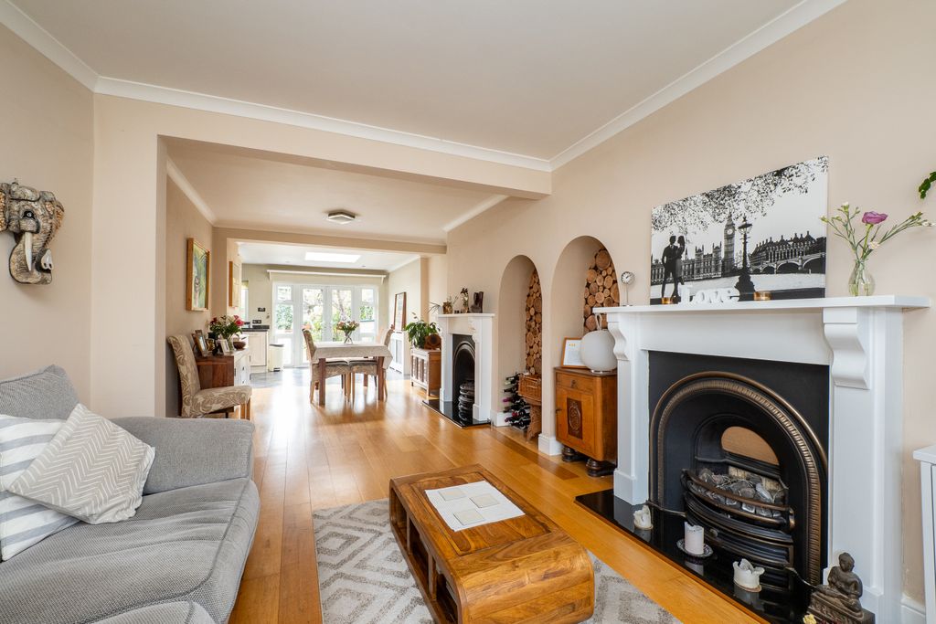 Property photo 2 of 13 Picture No. 44