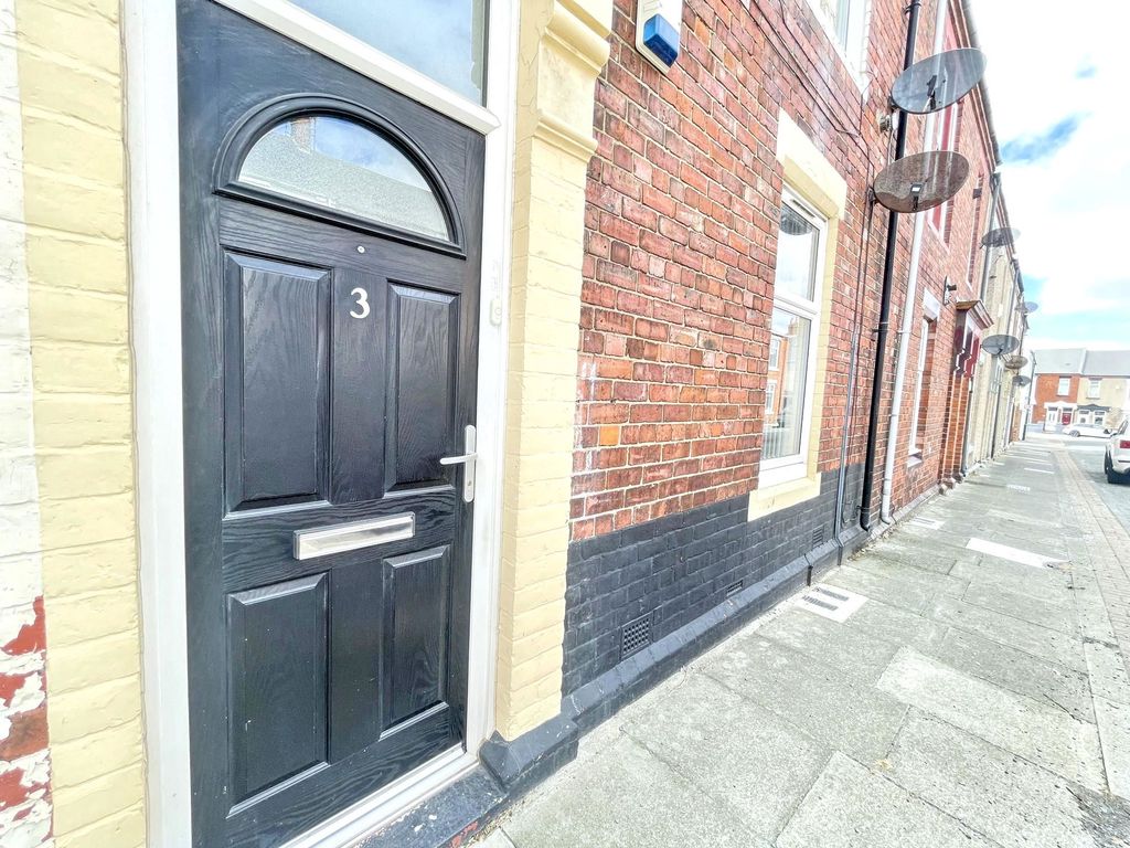 Property photo 3 of 9