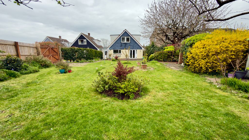 Property photo 2 of 24