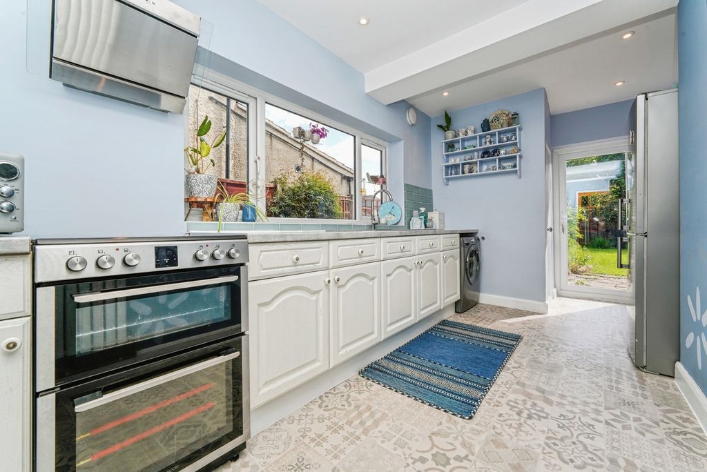 Property photo 3 of 15 Pbox-Img.Jpg