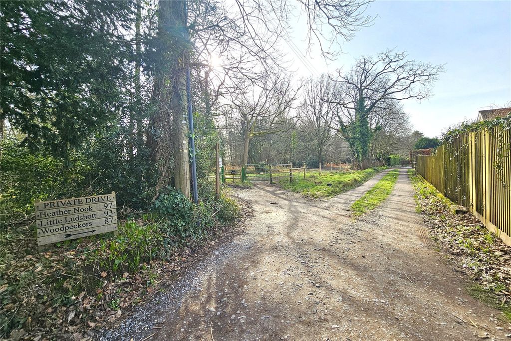 Property photo 3 of 36 Picture No. 09