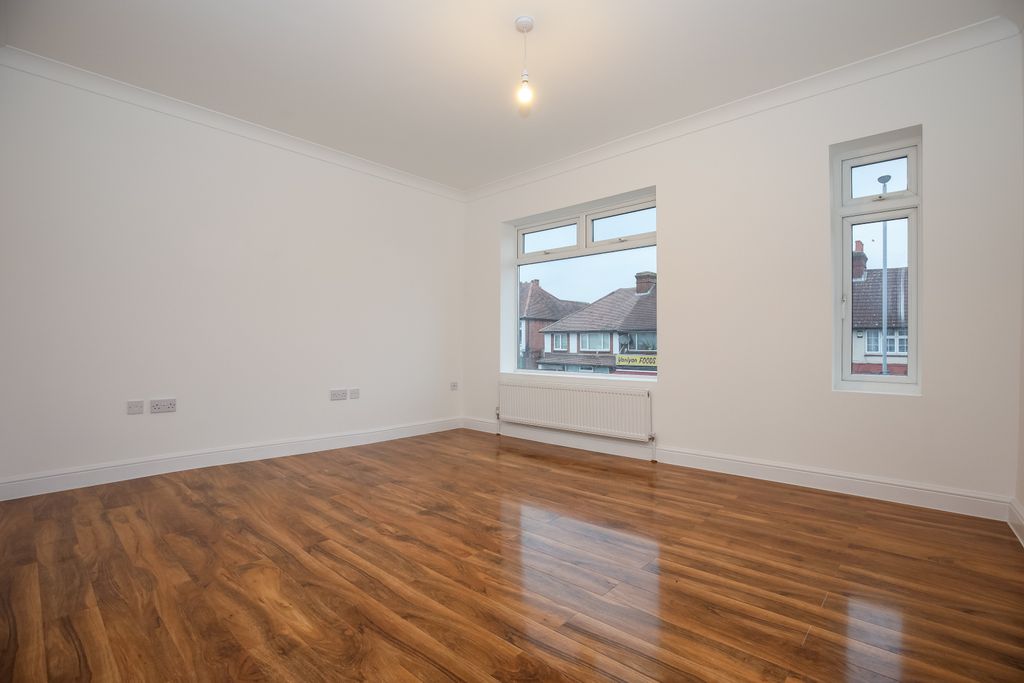 Property photo 1 of 8 One Double Bedroom Flat