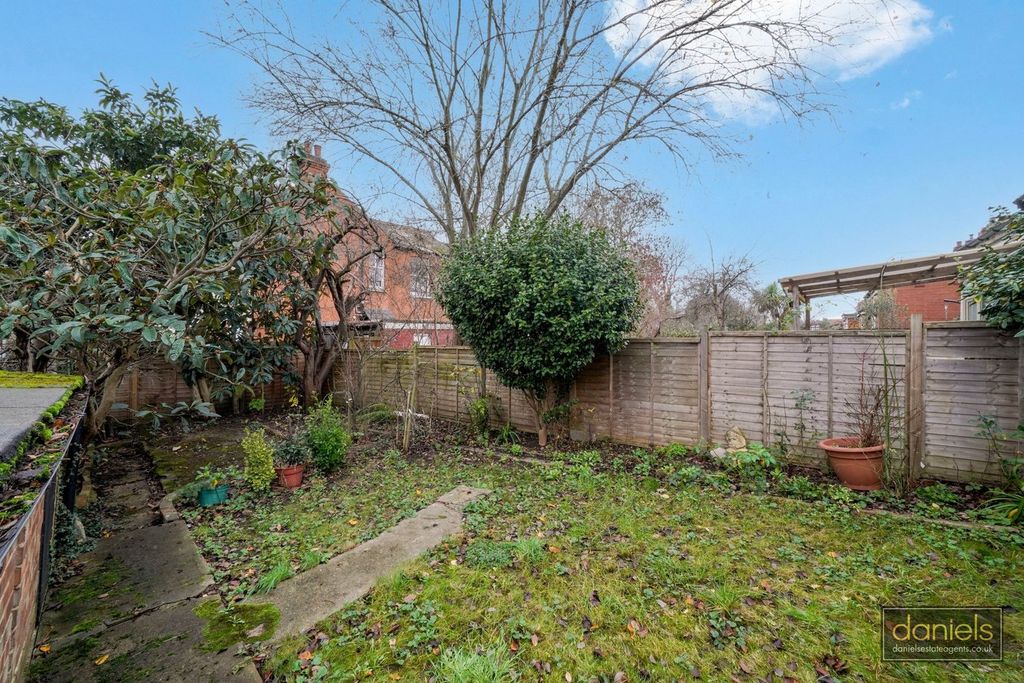 Property photo 3 of 13