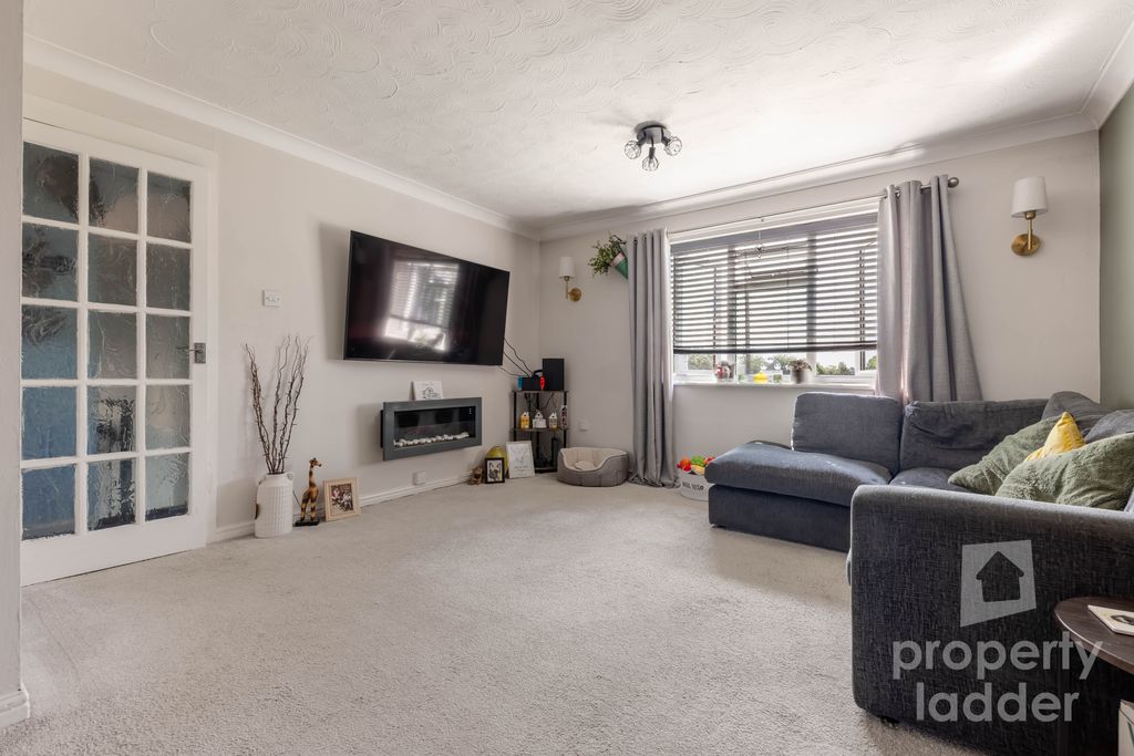 Property photo 2 of 11 Pl-6