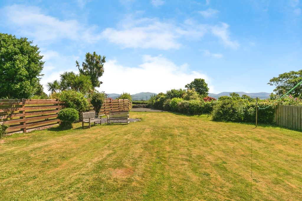 Property photo 3 of 29 Photo