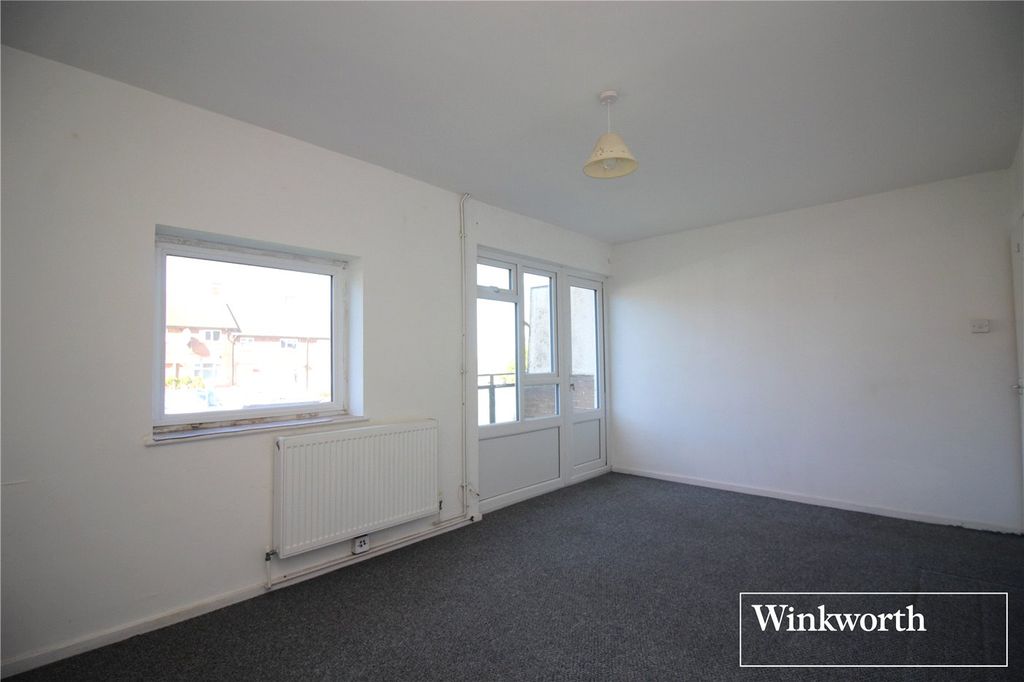 Property photo 3 of 8 Picture No. 11