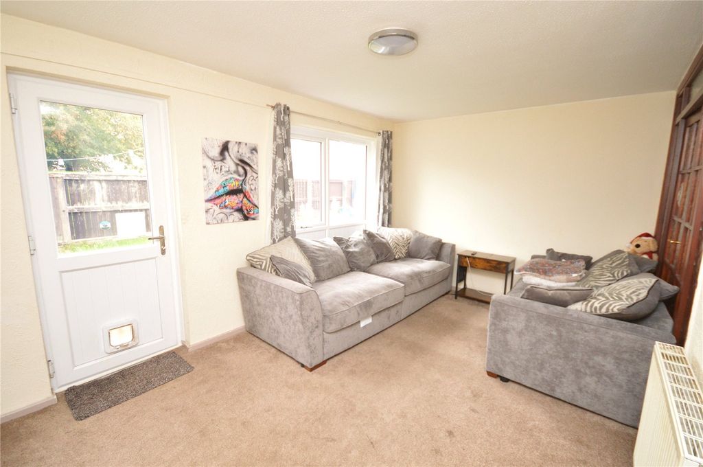 Property photo 2 of 12 Picture 2