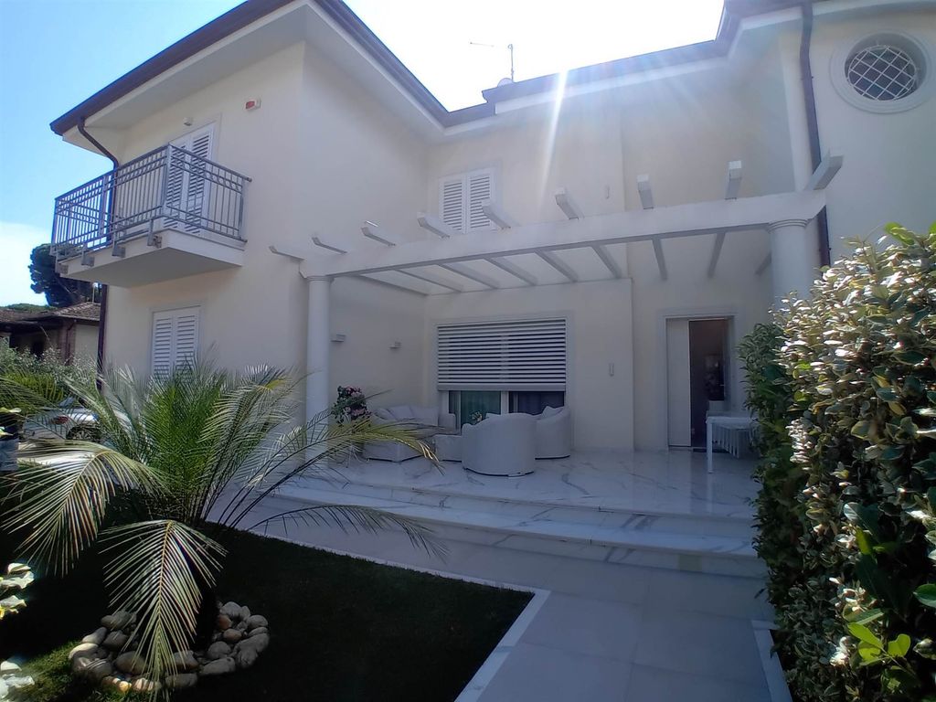 Property photo 1 of 30