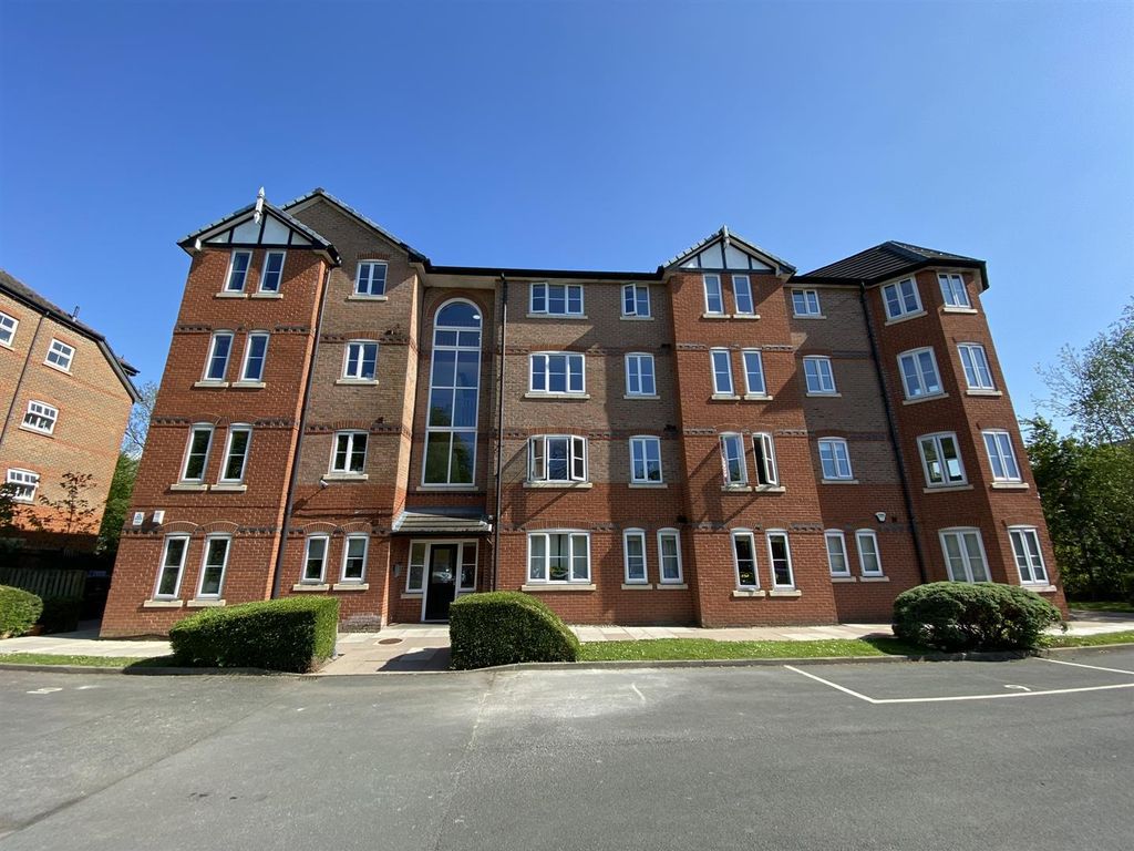 Property photo 1 of 17 External