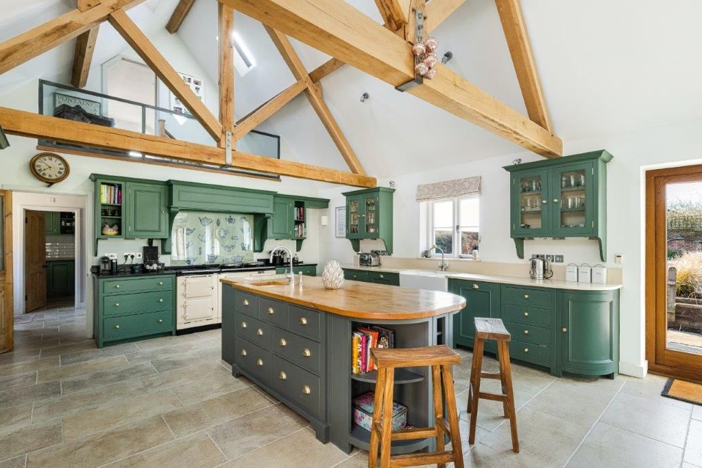 Property photo 3 of 21 Image