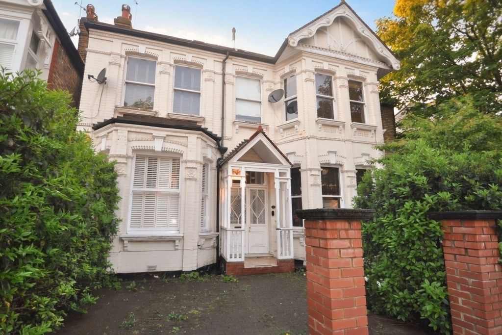 Property photo 3 of 6