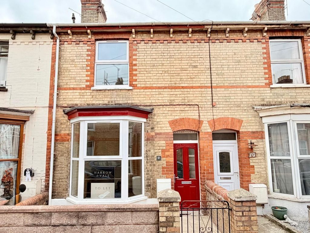Property photo 1 of 32