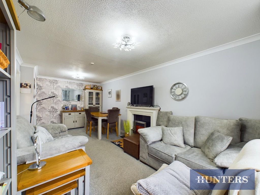Property photo 2 of 12 Cam03696G0-Pr0302-Still013.Jpg