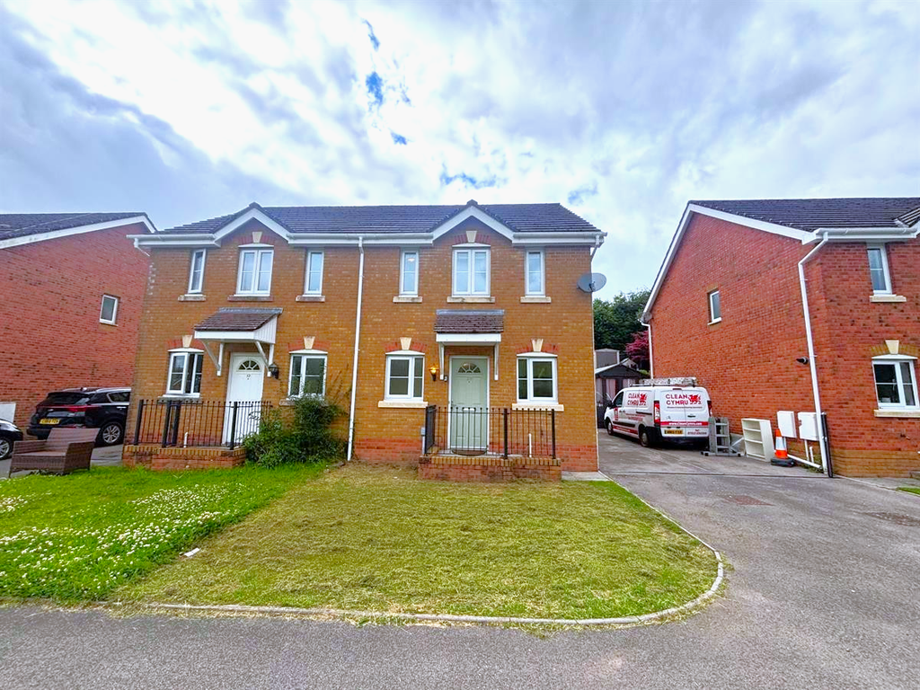 Property photo 1 of 26