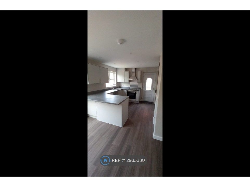 Property photo 1 of 16 Kitchen