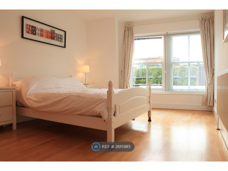 Property photo 3 of 8 Bedroom