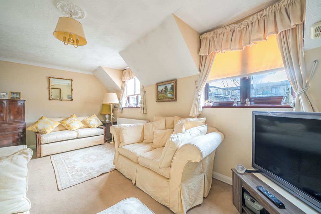 Property photo 3 of 23 Picture No. 33