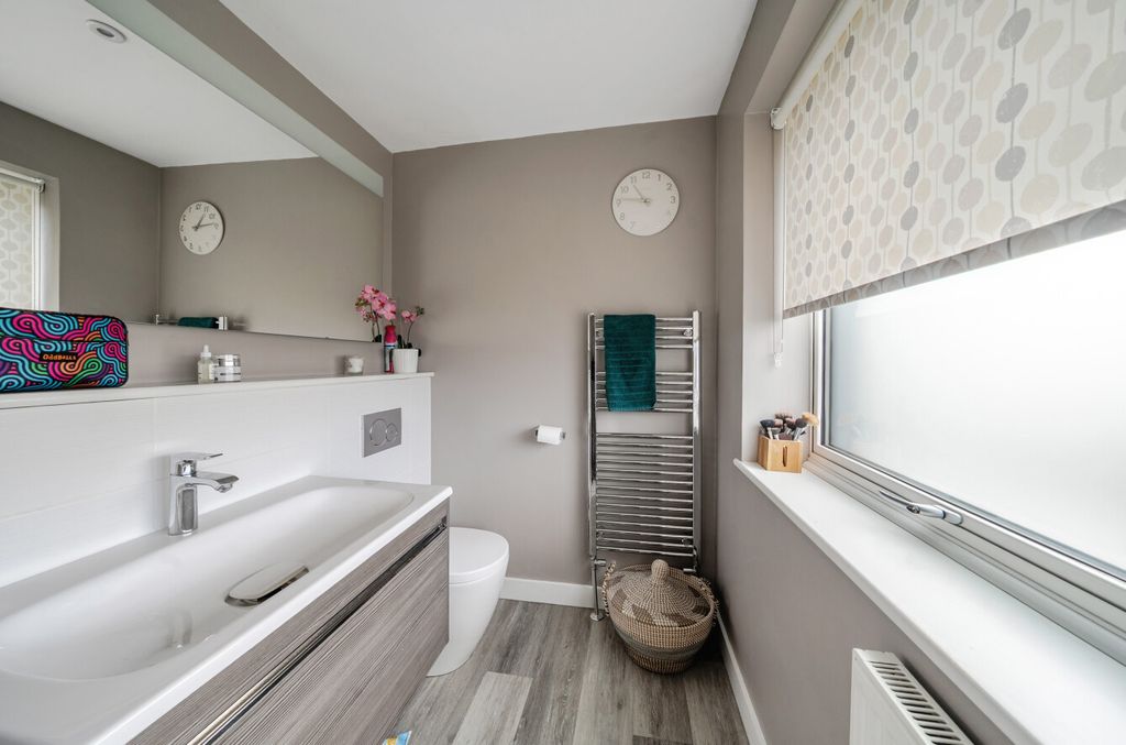 Property photo 3 of 24 1-69B1c1d72A686-1...