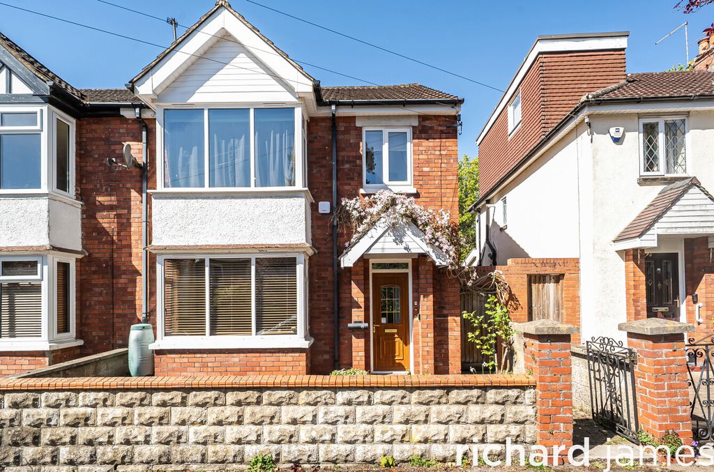 Property photo 1 of 13 2E402c4E790145718Df6De9E9195d3B9