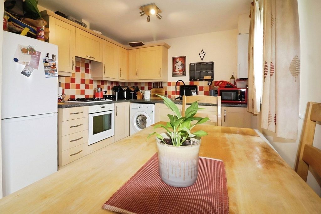 Property photo 2 of 12 Picture No. 07