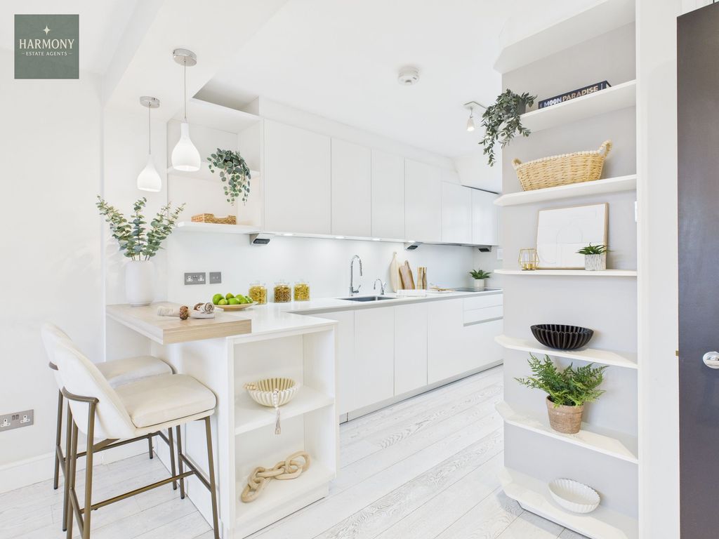 Property photo 2 of 22 Kitchen