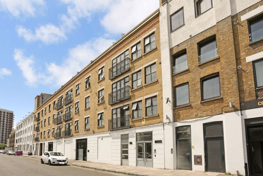 Property photo 2 of 12