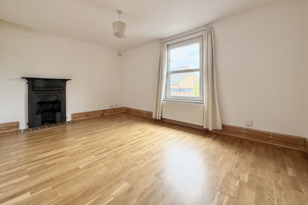 Property photo 2 of 10 2