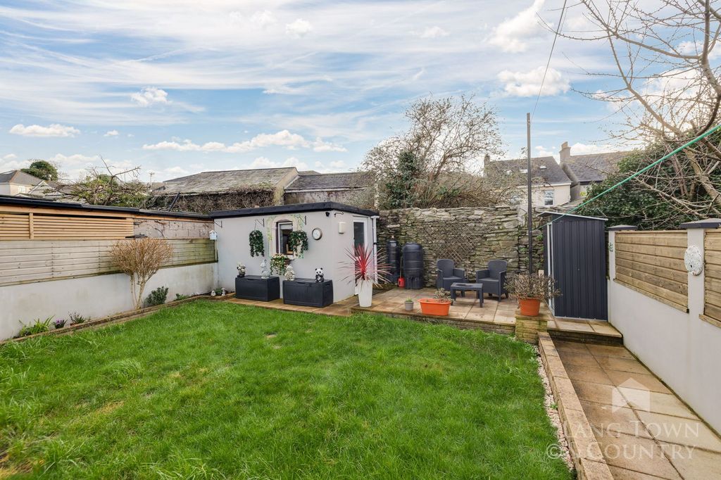 Property photo 2 of 15