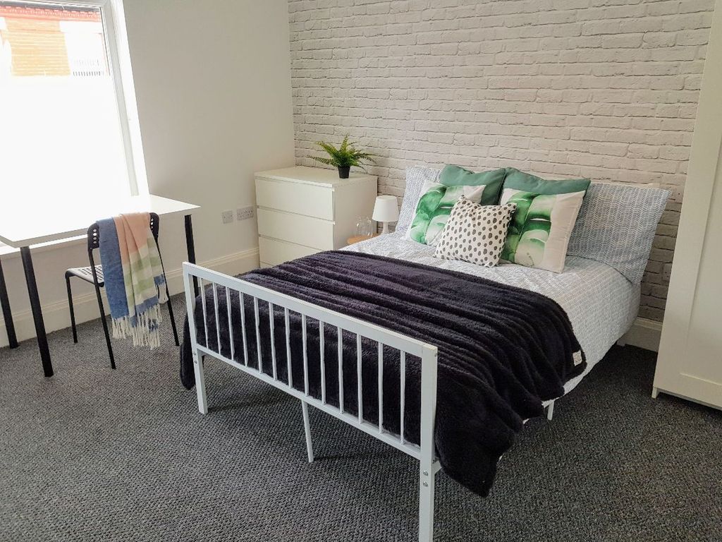 Property photo 1 of 31
