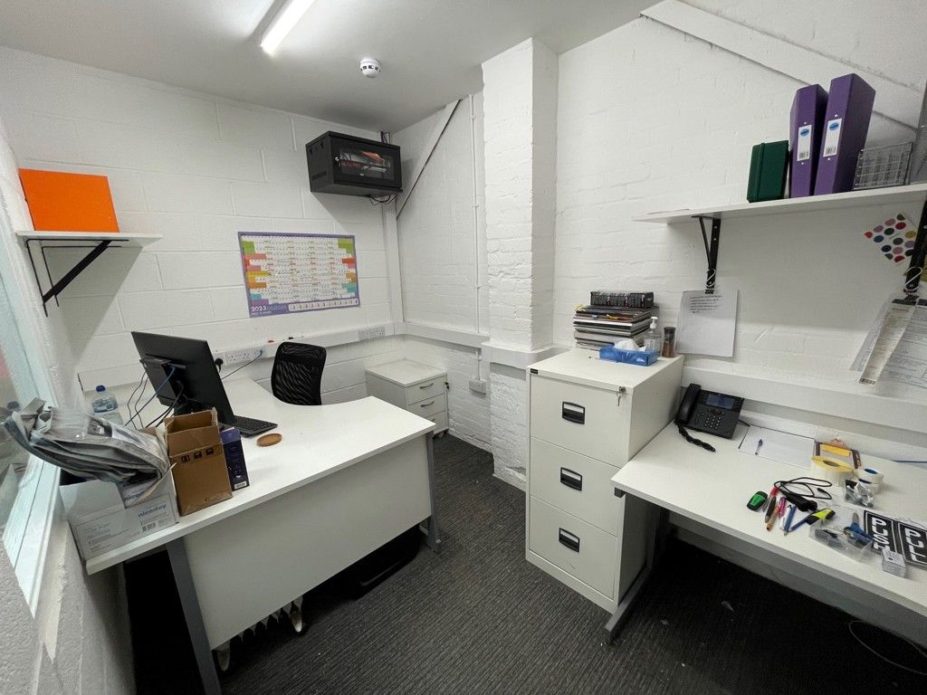 Property photo 3 of 3 Office