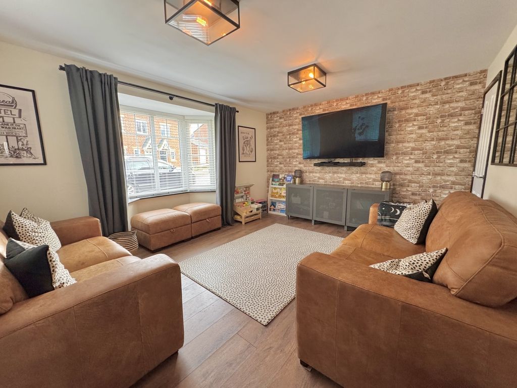 Property photo 2 of 19 Img_8358