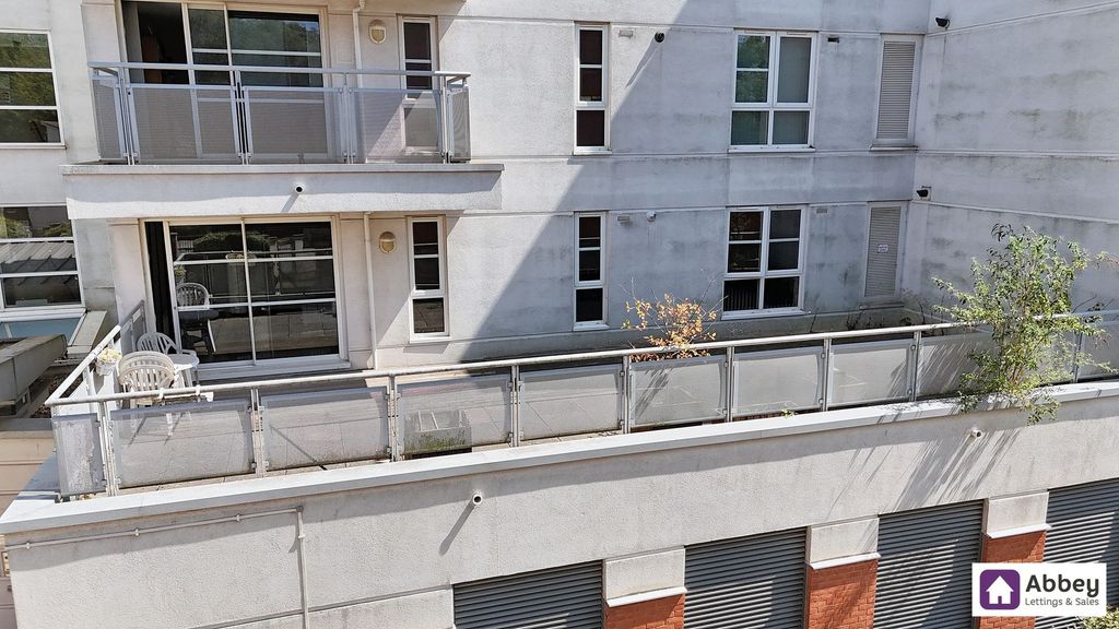 Property photo 2 of 12 Large Balcony