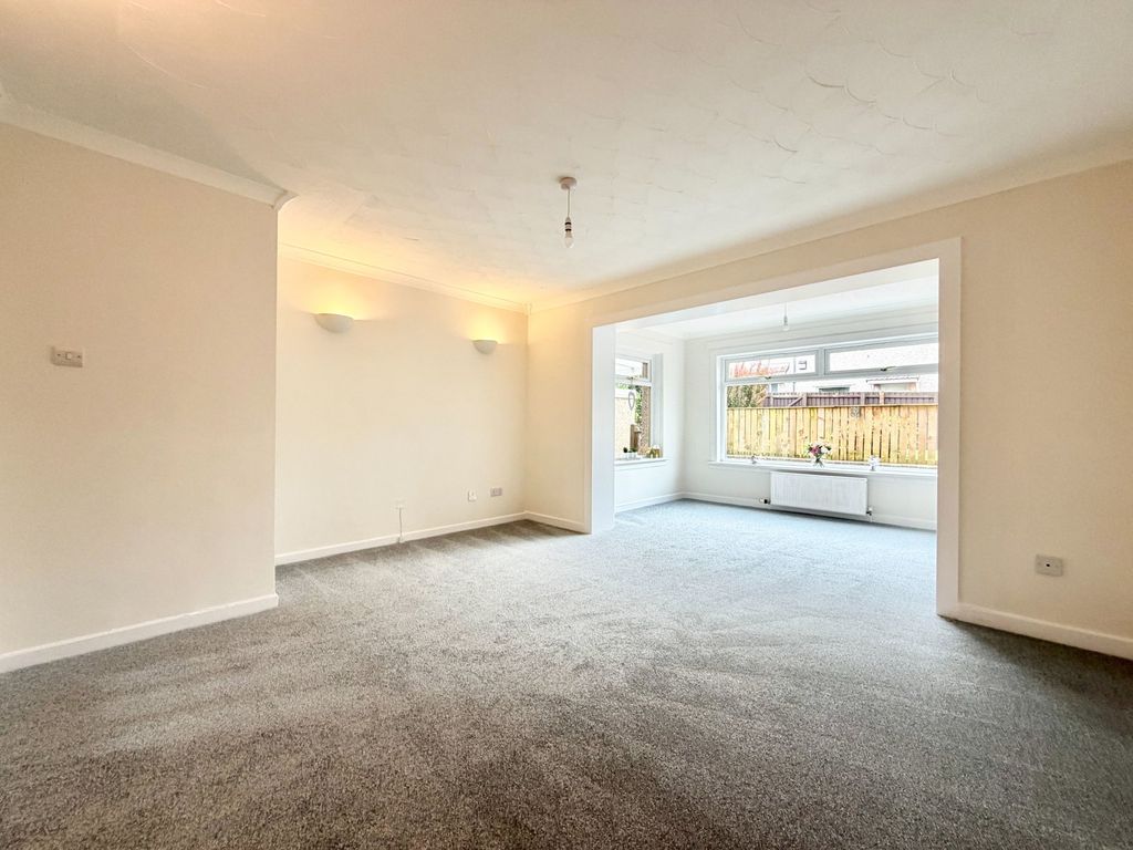 Property photo 3 of 31