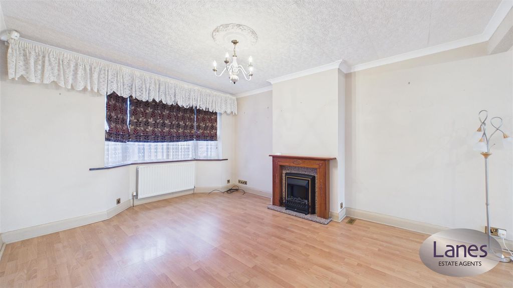 Property photo 3 of 14 Cam02479G0-Pr0107-Still005.Jpg