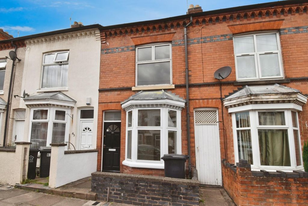 Property photo 1 of 11 Outside